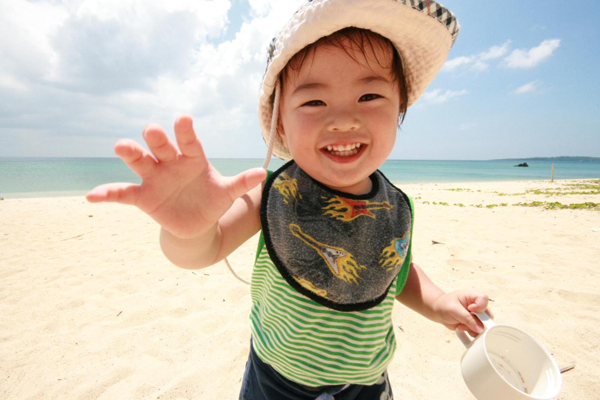 מוטובו Hotel & Restaurant On The Beach Lue מראה חיצוני תמונה