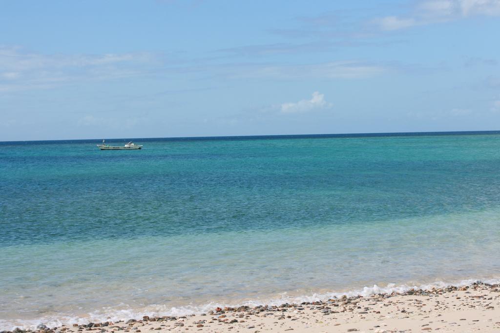 מוטובו Hotel & Restaurant On The Beach Lue מראה חיצוני תמונה