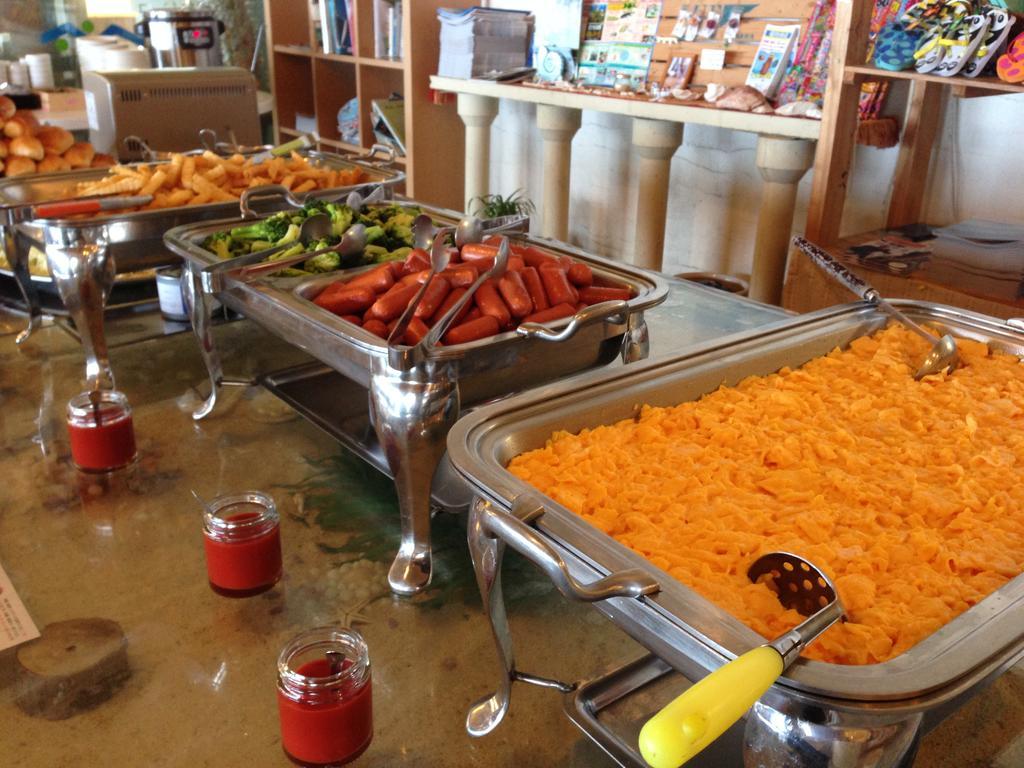מוטובו Hotel & Restaurant On The Beach Lue מראה חיצוני תמונה