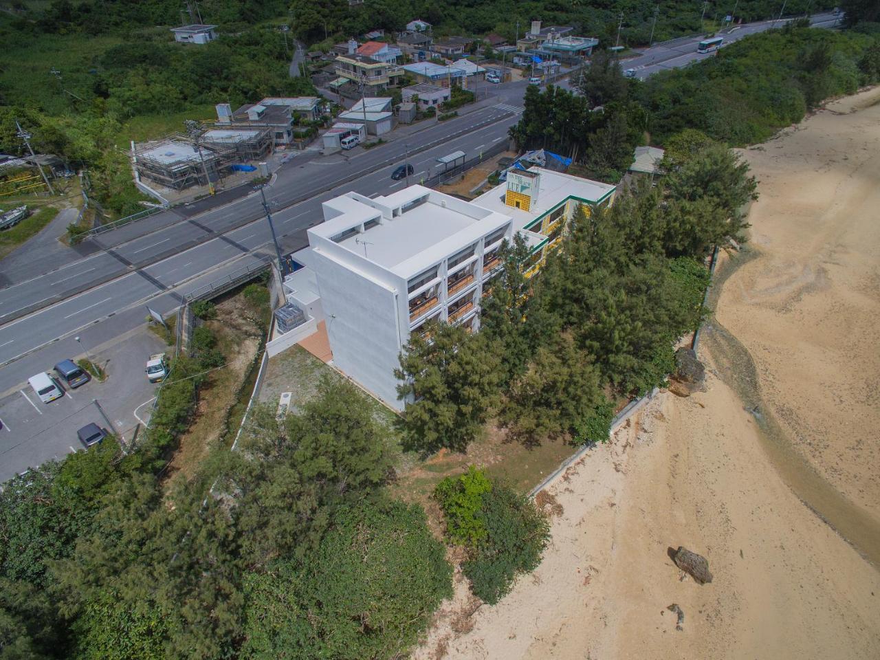 מוטובו Hotel & Restaurant On The Beach Lue מראה חיצוני תמונה
